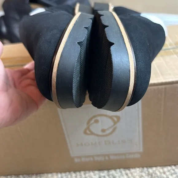 NWT • Blondo • Women's Phoebe Loafer • Black Nubuck • Size 6.5M • Waterproof • 😍