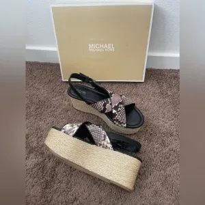 NWT Michael Kors Jodi Snake Wedges Platform Espadrilles Sandals Shoes Size 9 M