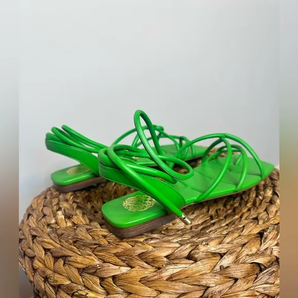 NWT sz 7.5 Vince Camuto Alminda Green flat sandals ankle wrap tie