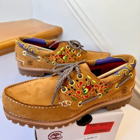 NWT Timberland x CLOT 3-Eye Boat Shoe Embroidered Hand-sewn tan brown loafers