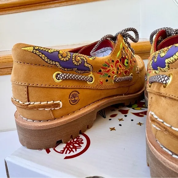 NWT Timberland x CLOT 3-Eye Boat Shoe Embroidered Hand-sewn tan brown loafers