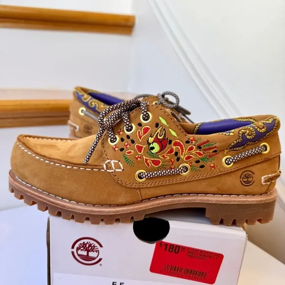 NWT Timberland x CLOT 3-Eye Boat Shoe Embroidered Hand-sewn tan brown loafers