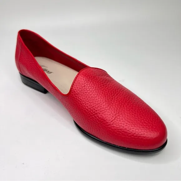 NWT Trotters Liz Red Tumbled Leather Slip On Flats Loafers