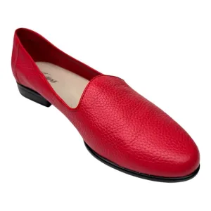 NWT Trotters Liz Red Tumbled Leather Slip On Flats Loafers