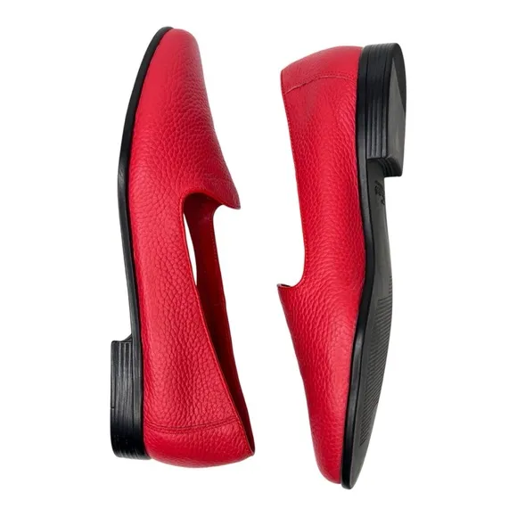 NWT Trotters Liz Red Tumbled Leather Slip On Flats Loafers
