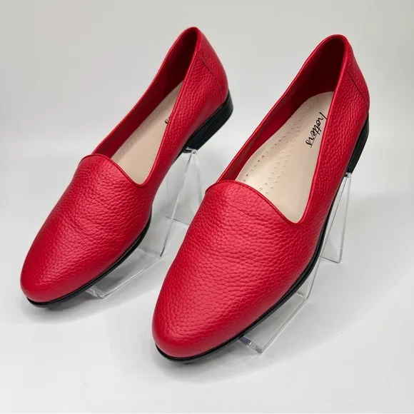 NWT Trotters Liz Red Tumbled Leather Slip On Flats Loafers
