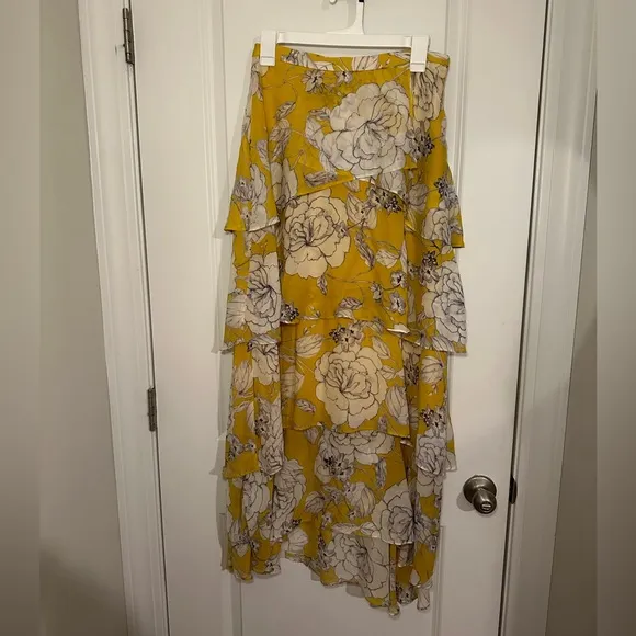 ☀️✨NWT Women’s Anthropologie Yellow Floral Tiered Maxi Skirt Size 6 ☀️✨