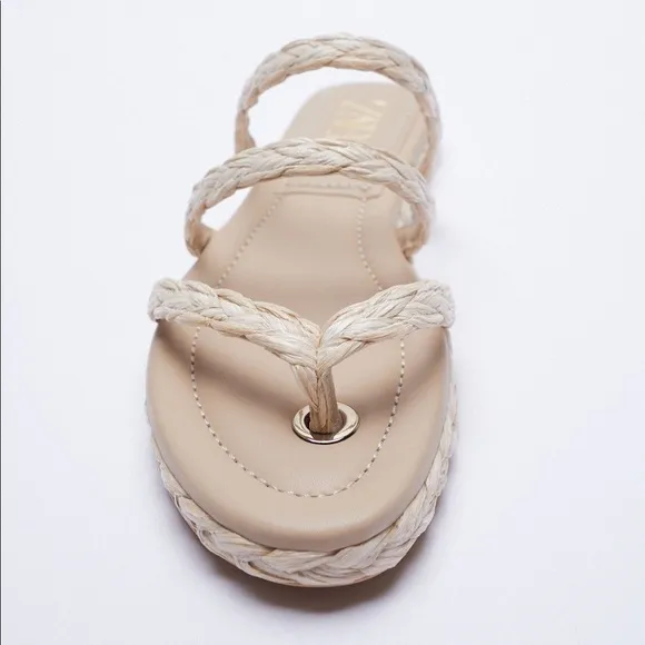 NWT. Zara Cream  Zara Woven Flat Sandals. Size 9.