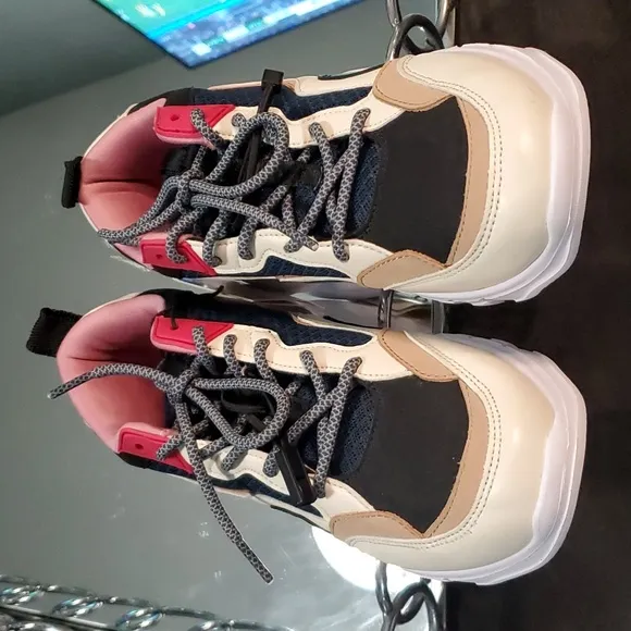 NWT ZARA MULTI COLOR SNEAKERS 👟