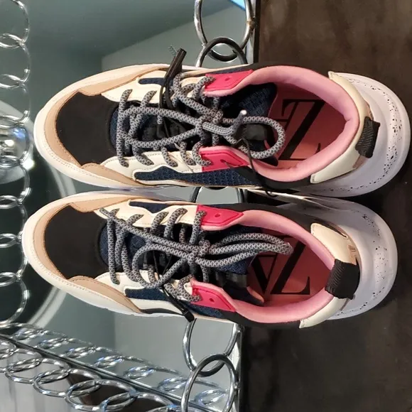 NWT ZARA MULTI COLOR SNEAKERS 👟