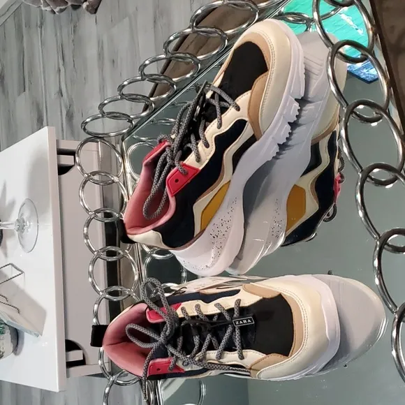 NWT ZARA MULTI COLOR SNEAKERS 👟