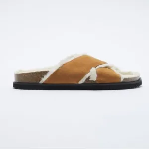 NWT. Zara Natural Color Faux Fur Flat Leather Sandals. Size 6,5.