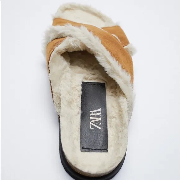 NWT. Zara Natural Color Faux Fur Flat Leather Sandals. Size 6,5.