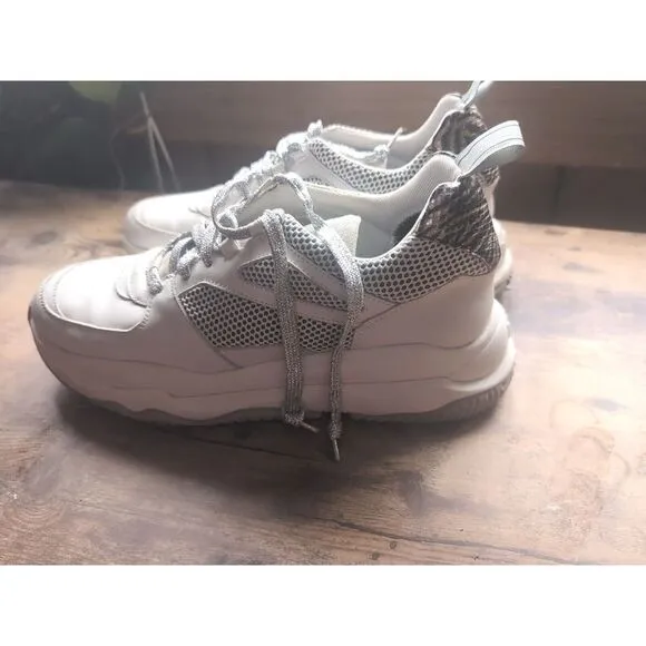 P448 Unisex High Top Sneakers White Print Mens 9-9.5 US 42 EU Womens 11-11.5‎