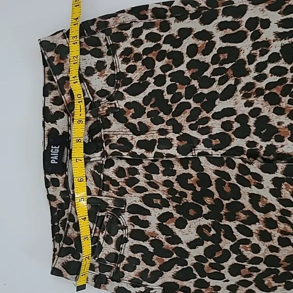 Paige Leopard Hoxton Ankle Raw Hem Jean EUC