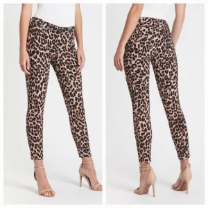 Paige Leopard Hoxton Ankle Raw Hem Jean EUC