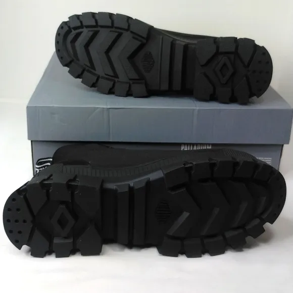 Palladium Revoly HI TX All Black 97424-010-M Hi-Top Sneakers Hiking Boots NIB