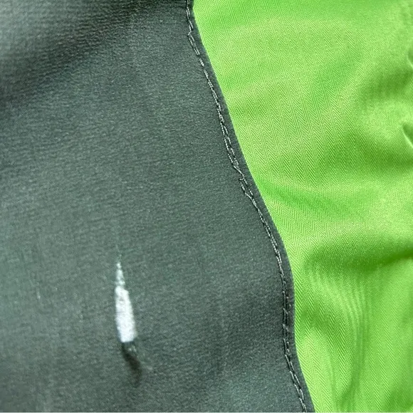 Patagonia Boys' Insulated Snowshot Pants green size small (7-8)