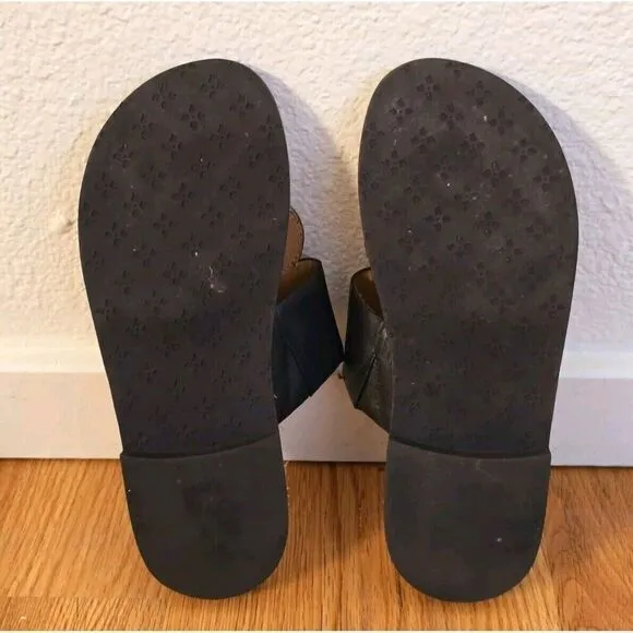 Patricia Nash Size 7.5 Leather Signature Black Thong Flat Women Compass Sandals
