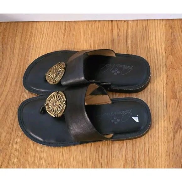 Patricia Nash Size 7.5 Leather Signature Black Thong Flat Women Compass Sandals