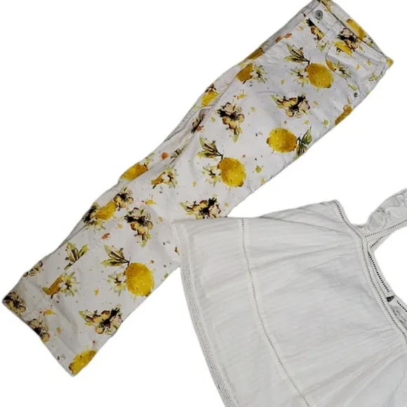 Pilcro and Letterpress for Anthropologie Highrise Lemon Novelty Cropped Jeans 28