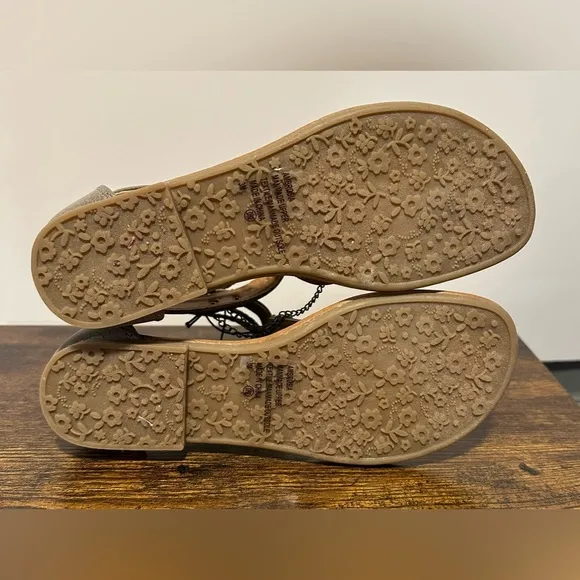POP Girls Grey Ambrosia Ankle Strap Flat Sandals NWT Various Sizes