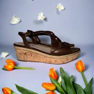 Prada Brown Leather Platform Wedges Size 8 (38) Great Condition 2 3/4” Heel.