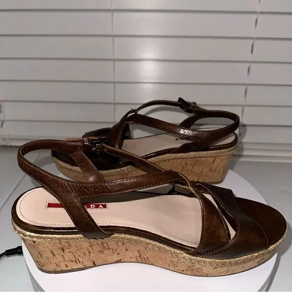 Prada Brown Leather Platform Wedges Size 8 (38) Great Condition 2 3/4” Heel.