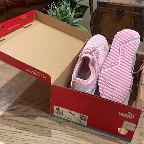 PUMA Flash Sneakers
