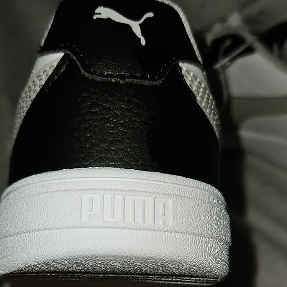 Puma Kids Black White Gray Court Sneakers Casual Sporty Low-Top Design Size 11