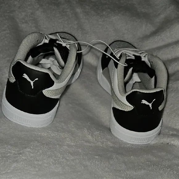 Puma Kids Black White Gray Court Sneakers Casual Sporty Low-Top Design Size 11