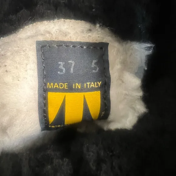RARE Vintage TECHNICA Women's Black Fur Goat Hair  Winter Snow Boots Size 5‎