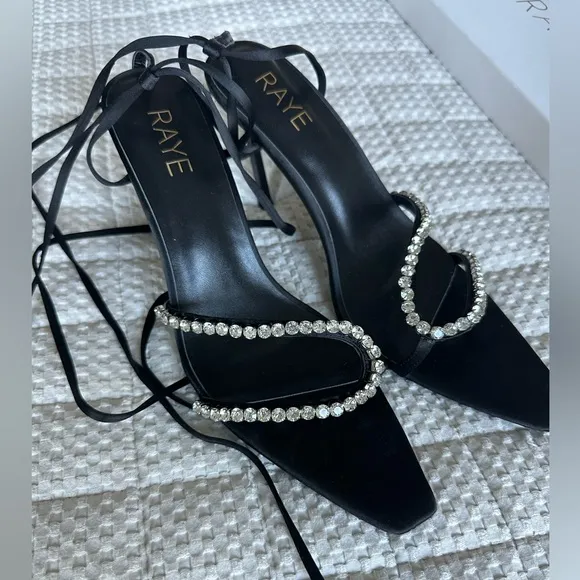 RAYE Revik Heel in Black. - size 8.5