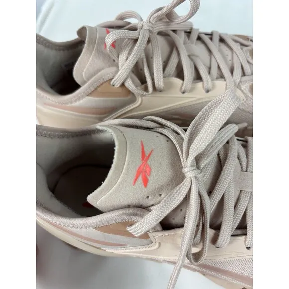Reebok Zig Kinetica 3 Running Sneakers Peach Pink 8.5 Chunky Utility Gorpcore