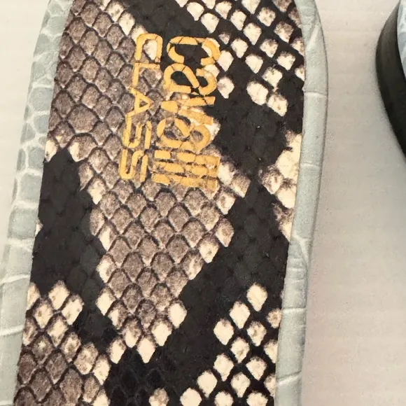 Roberto CAVALLI CLASS BY ROBERTO CAVALLICroc-Embossed Leather Flat Sandals