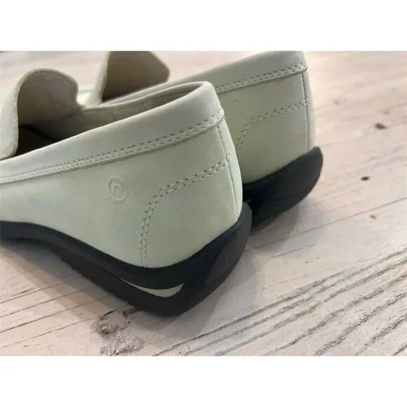 Rockport Women's light green Leather Loafers Size 8.5 Square Toe Slip On NWOT