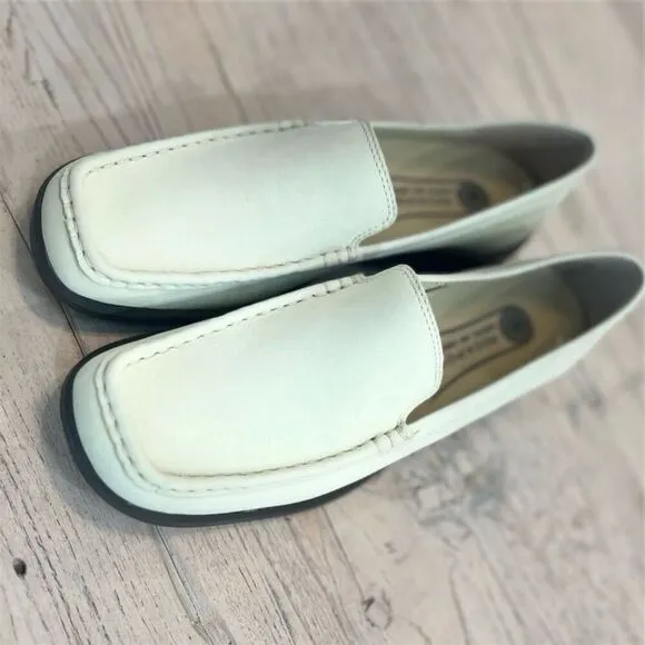 Rockport Women's light green Leather Loafers Size 8.5 Square Toe Slip On NWOT