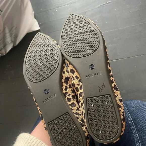 Rothy’s Leopard Print Pointed Toe Flats, size 11