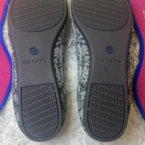 Rothy’s Limited Edition Stone Snake pointy flats size 7