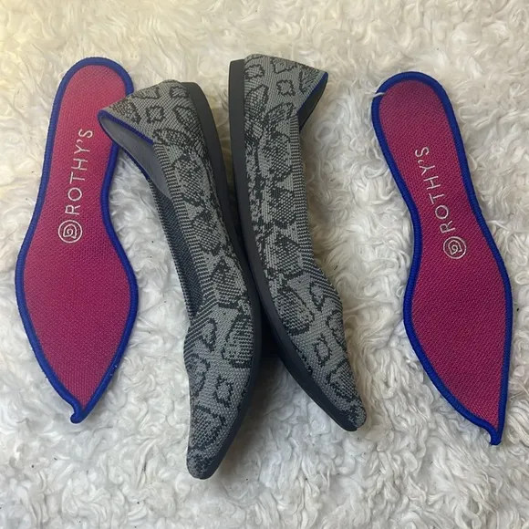 Rothy’s Limited Edition Stone Snake pointy flats size 7