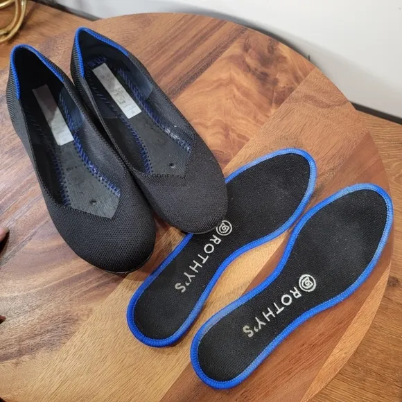 Rothys The Flat Kit Ballet Flats Black and Blue Washable Size 6