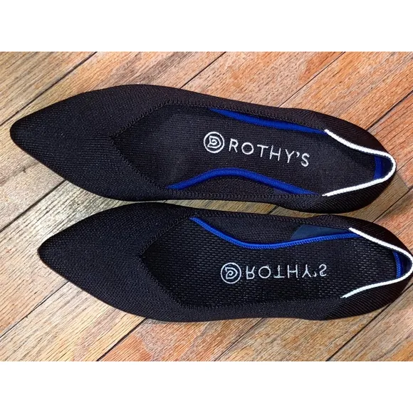 Rothy's The Point Black flat w/ White Halo size 8.5