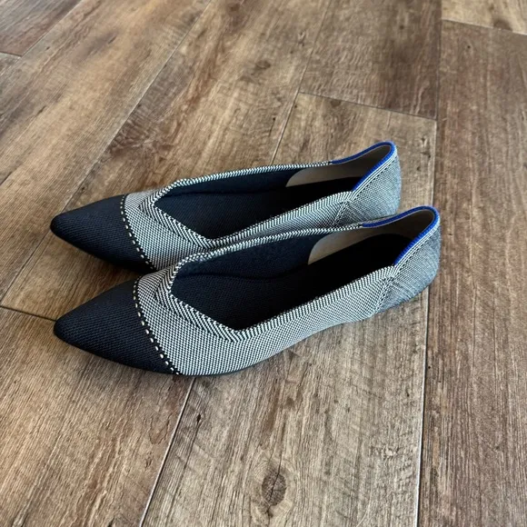 Rothy’s the point cap toe pointed toe ballet flats size 9.5