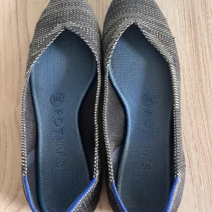 Rothy’s the pointed flats in grey granite Heather size 7.5