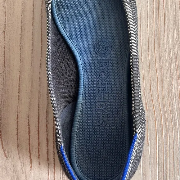 Rothy’s the pointed flats in grey granite Heather size 7.5
