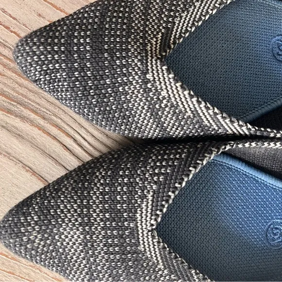 Rothy’s the pointed flats in grey granite Heather size 7.5
