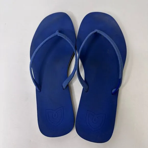 Rothys Womens size 6 Blue The Flip Flop Firecracker Slip On Sandals Flat Thong