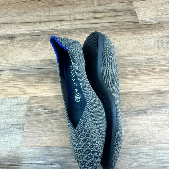 Rothy's  Women's size 7 Slip-On Pointed Toe Flats Lapis Python