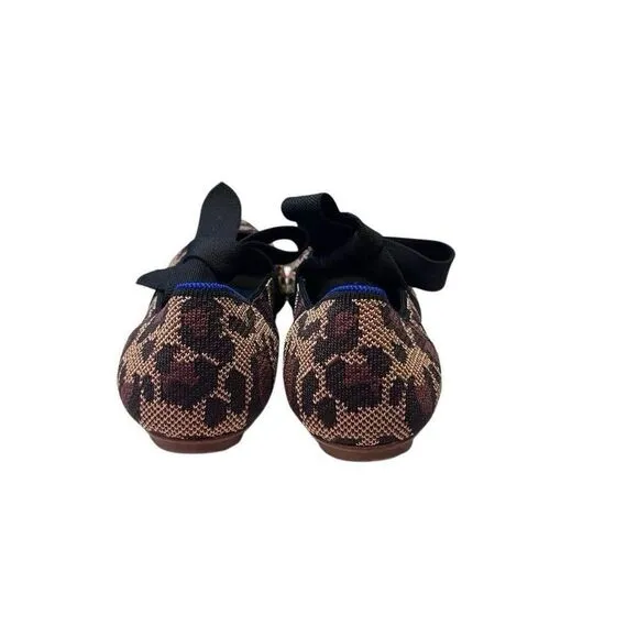 Rothys Womens Pointed Toe Size 7.5  Big Cats Black Flats with Bow Animal Print