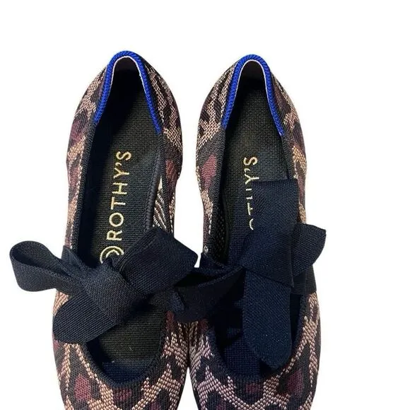 Rothys Womens Pointed Toe Size 7.5  Big Cats Black Flats with Bow Animal Print